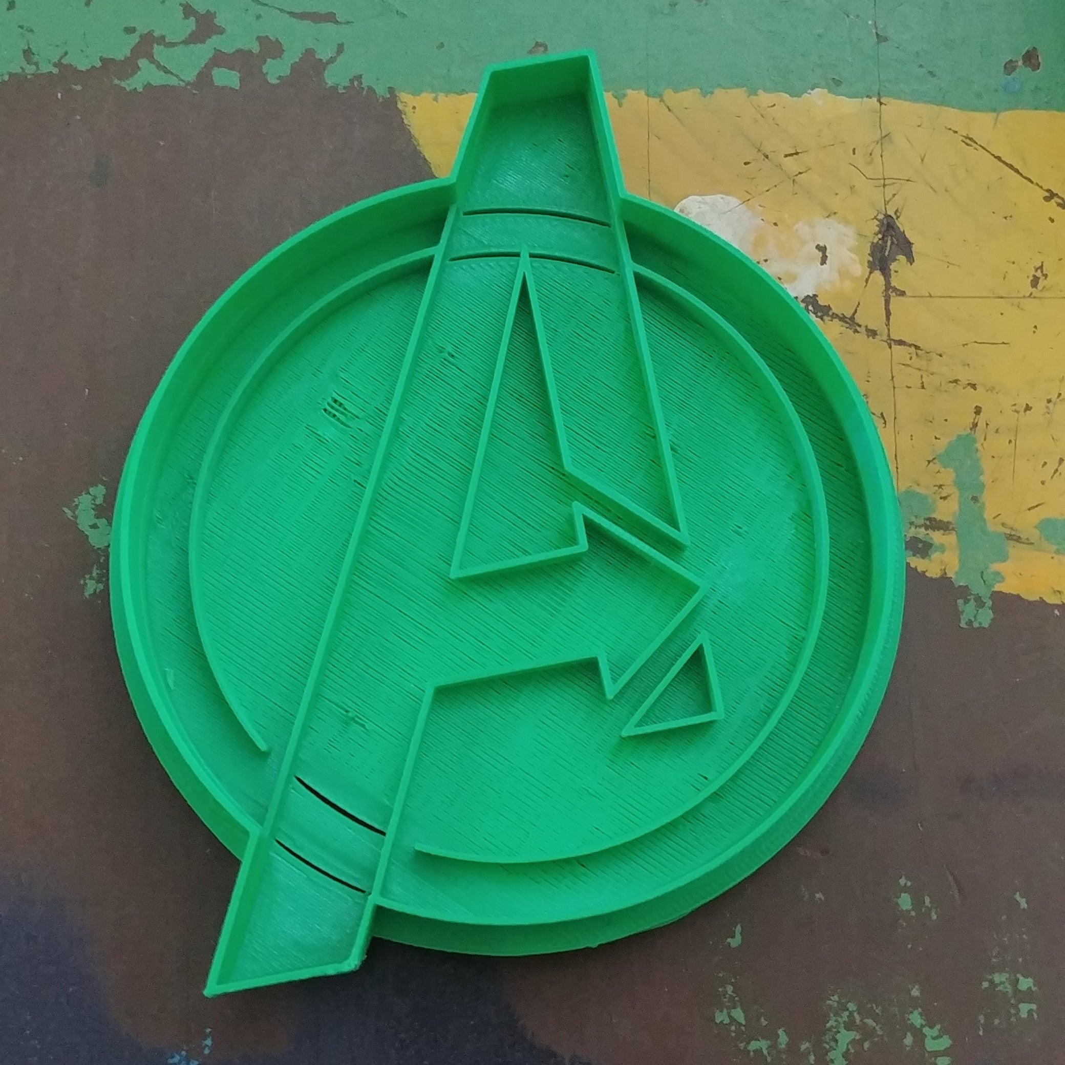 ⭐Marvel Avengers Logo 3D keyring - buy in the online store Familand